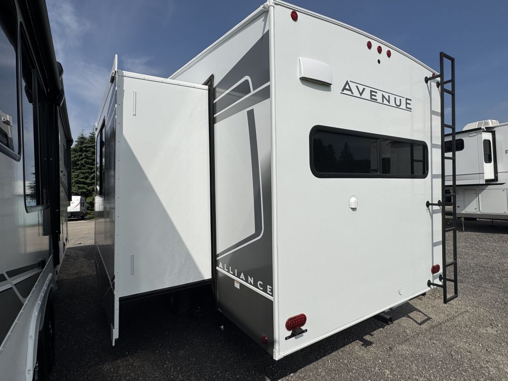 New 2026 ALLIANCE RV AVENUE 23ML by ALLIANCE RV | GreatCanadianRV - RVC ...