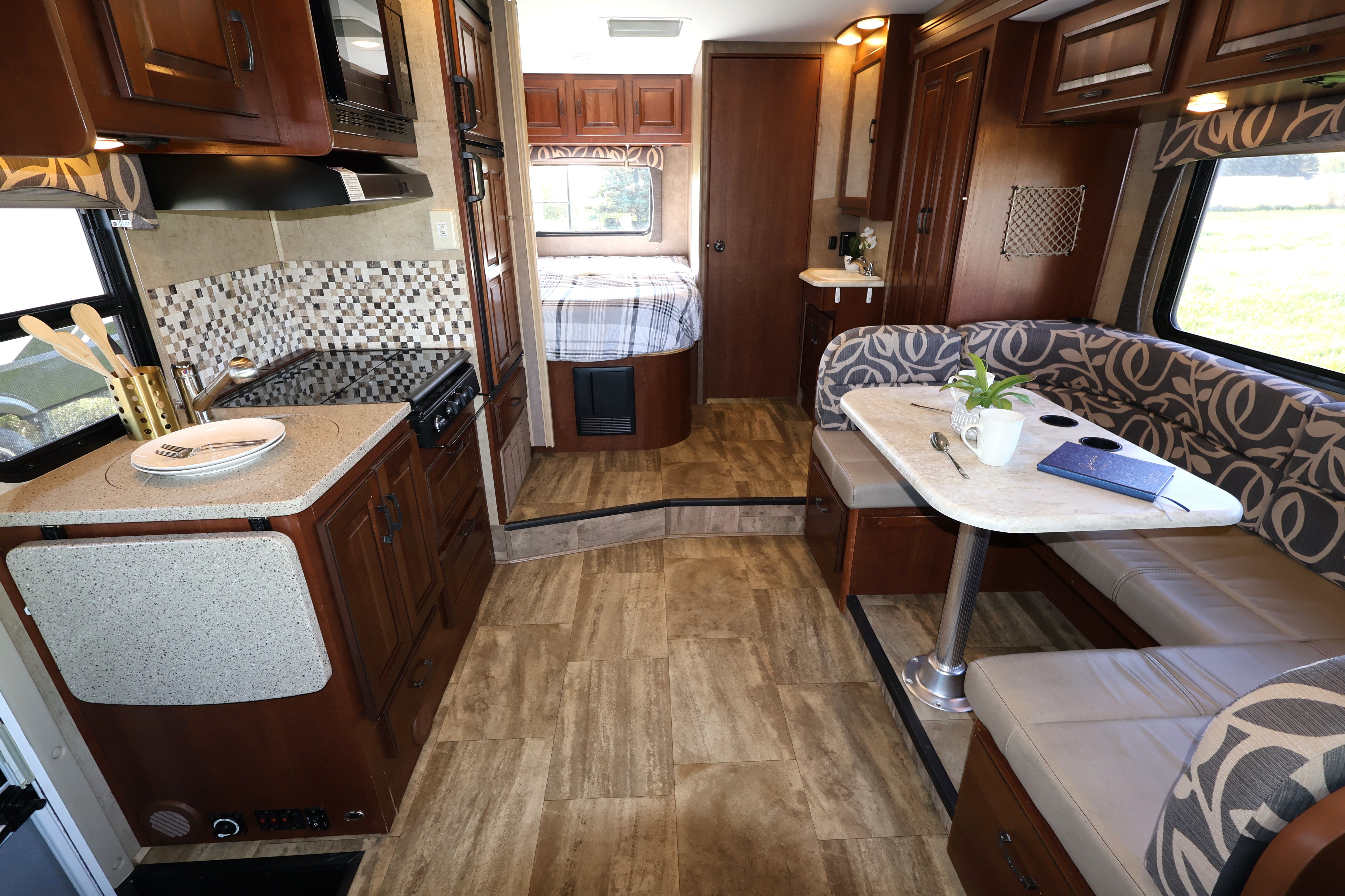 2016 FORESTER 2291S by FOREST RIVER | Can-AmRVCentre - RVC Navigator