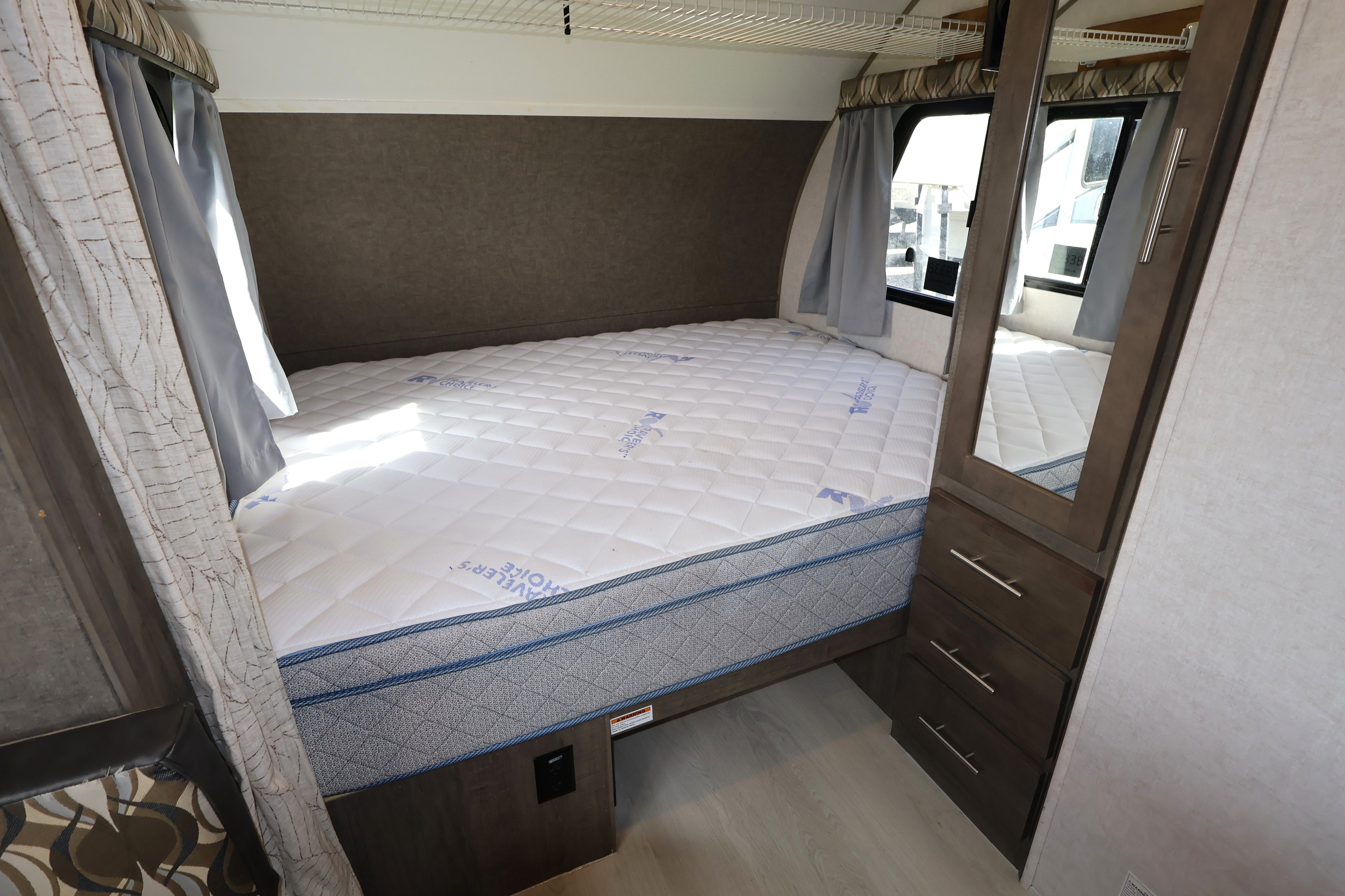 2018 R-POD RP179 by FOREST RIVER | Can-AmRVCentre - RVC Navigator