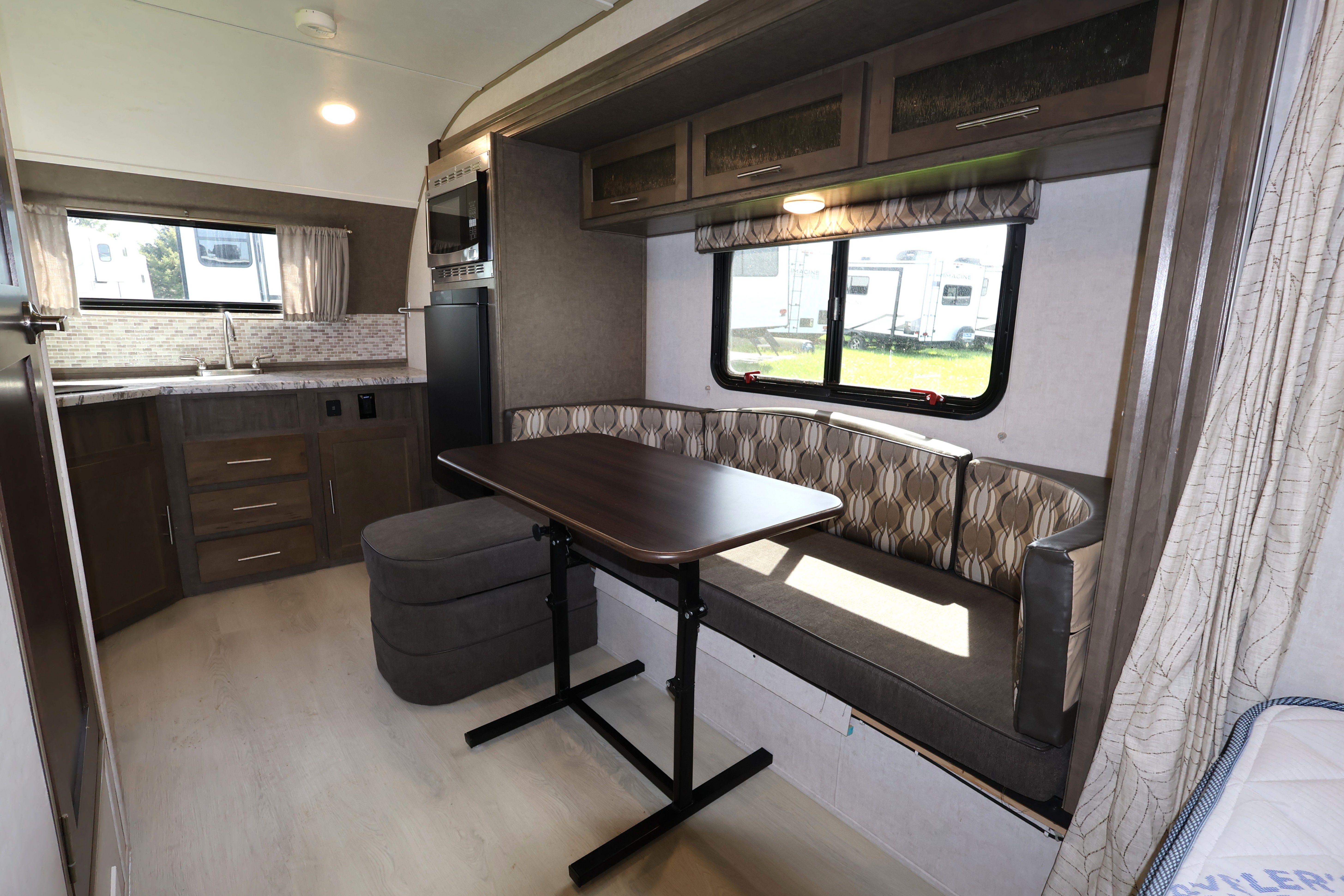 2018 R-POD RP179 by FOREST RIVER | Can-AmRVCentre - RVC Navigator